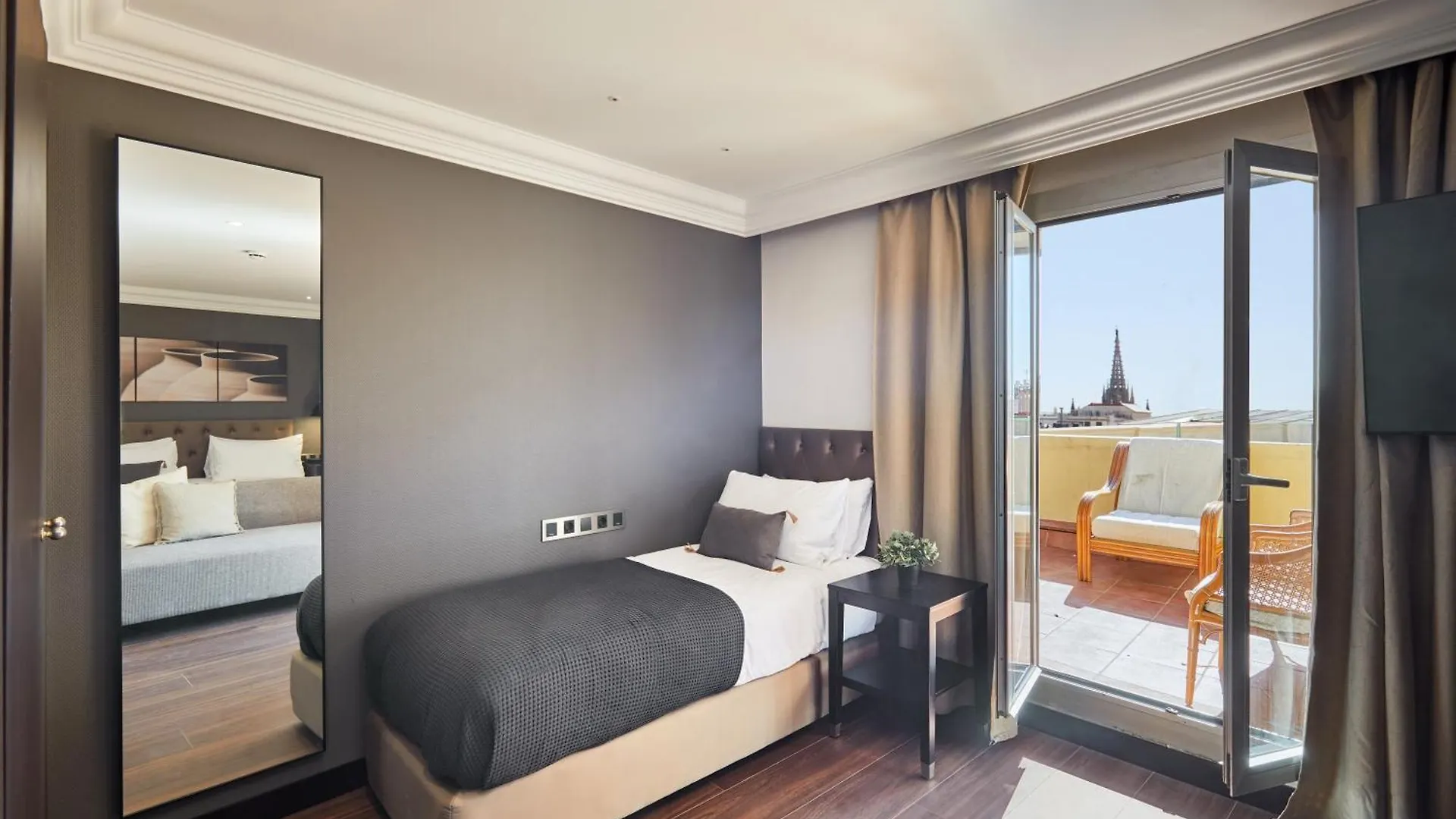Hotel Cortes Rambla Barcelona