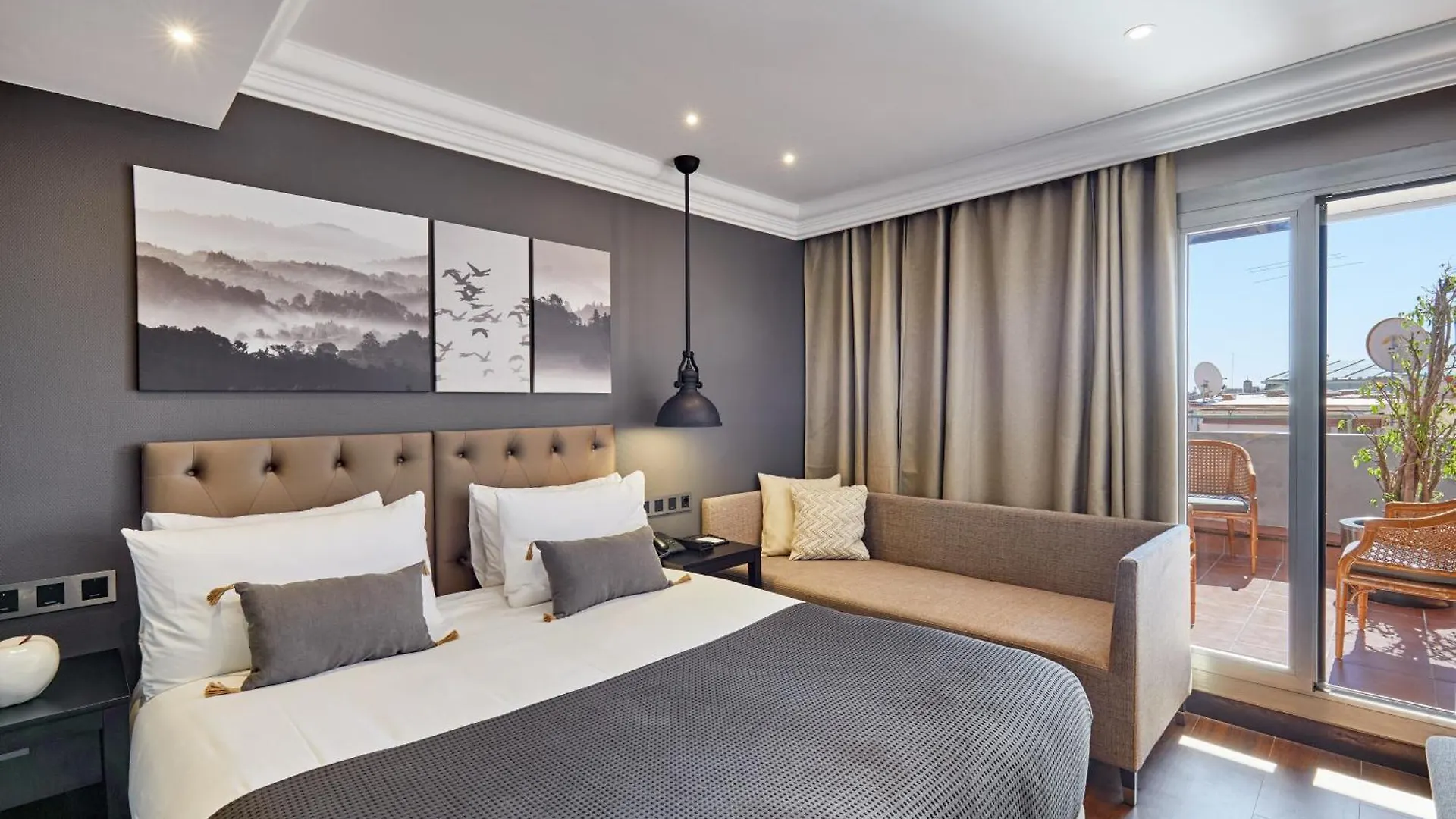 Hotel Cortes Rambla Barcelona 3*,